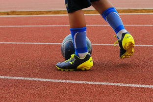 Leyu Sport下载-哈兰德梅开二度、安东尼MVP!多场大战精彩纷呈,哈兰德和梅西